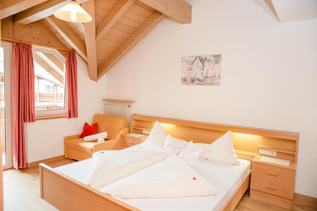 Alpine Life Hotel Anabel Cadipietra Ngoại thất bức ảnh